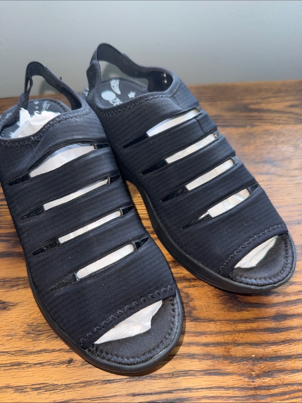 Bzees Black Strappy Glide-On Sandals